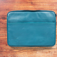 Awe Laptop-/Tablet-Hüllen aus echtem Leder