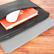 Awe Laptop-/Tablet-Hüllen aus echtem Leder