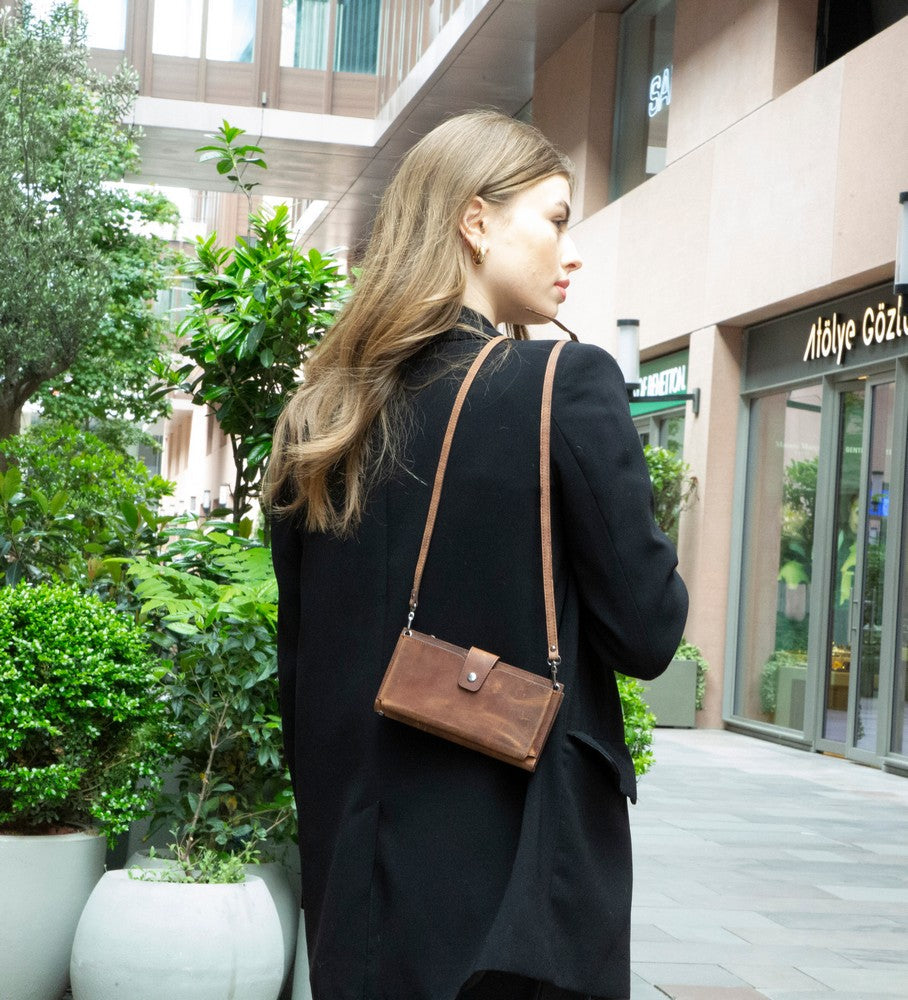 Lozan Geldbörse mit Riemen aus echtem Leder