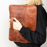 Awe Laptop-/Tablet-Hüllen aus echtem Leder