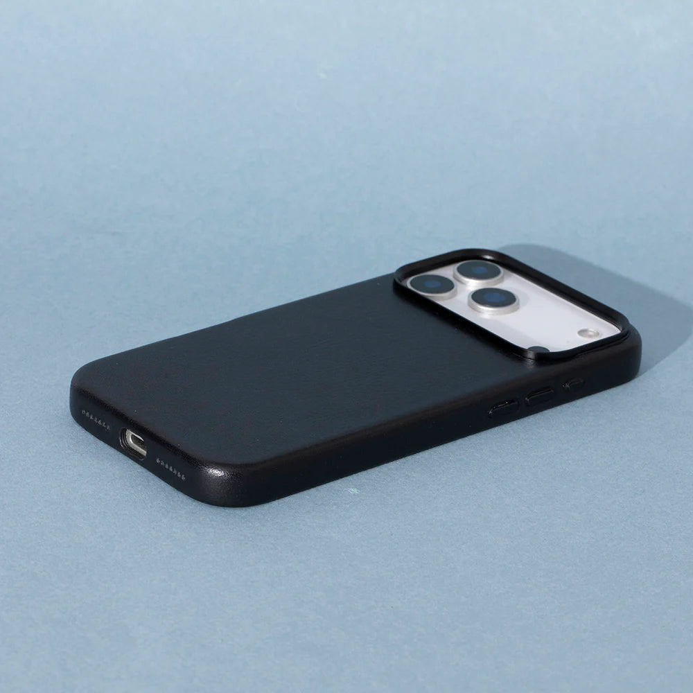 Prestige I Phone 17 Pro Leather Case
