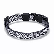 Gemustertes Halsband aus recycelten Materialien für Hunde und Katzen