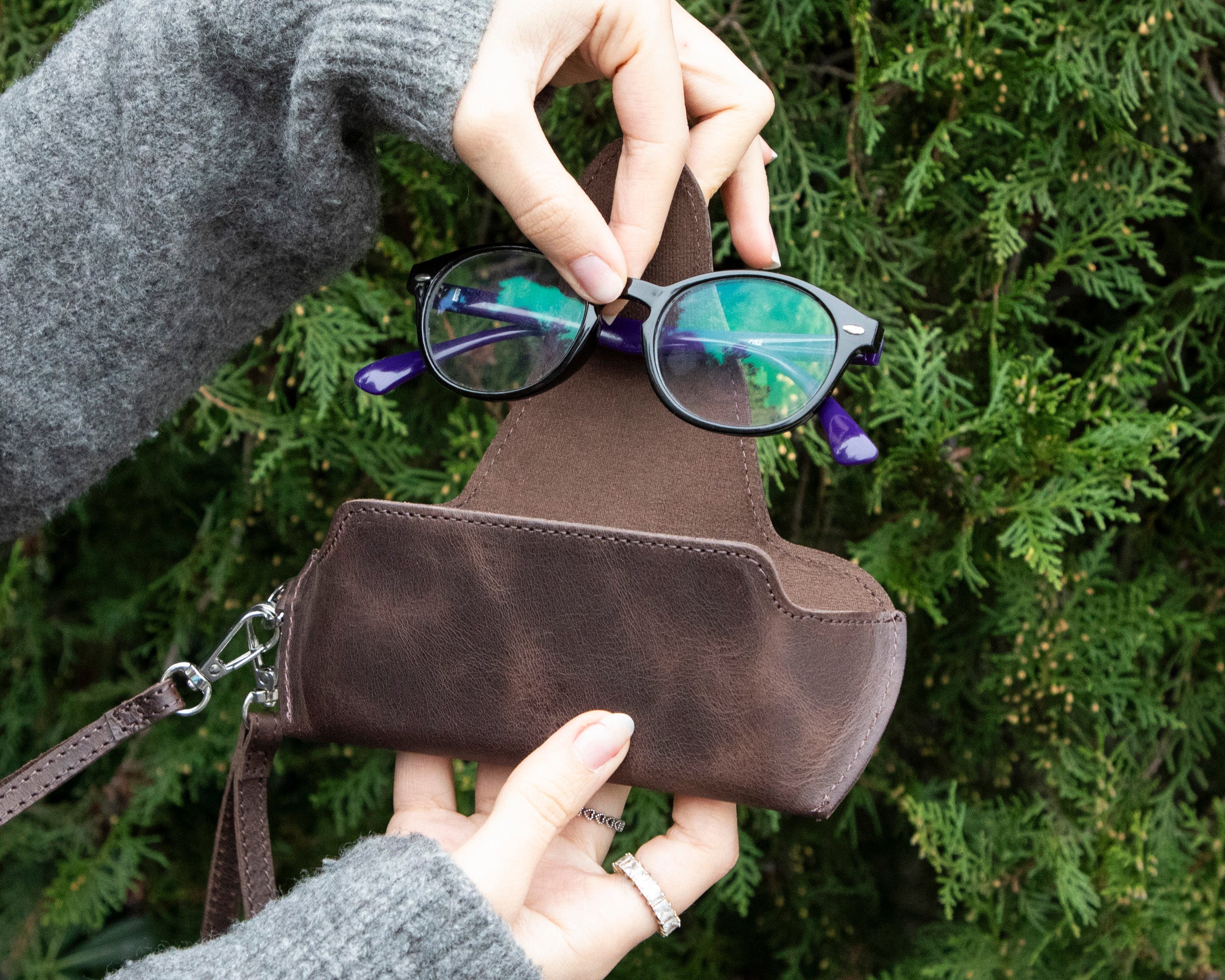Riviera Genuine Leather Glasses Case – Handmade Eyeglass & Sunglasses Cover for Men & Women