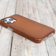 Ultimate Jacket iPhone 14 Serie Echtlederhülle / UJ