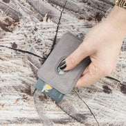 Maggy NE Magnetischer Kartenhalter aus echtem Leder